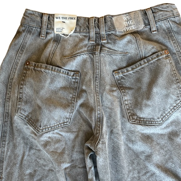 WE THE FREE LUCKY YOU MID-RISE BARREL JEAN NEW TAGS SIZE 25 Stone Grey - Picture 7 of 13